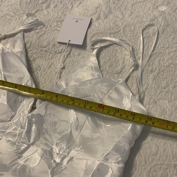 Lulus With Passion White Floral Print Jacquard Sleeveless Maxi Dress size S new - Picture 9 of 16